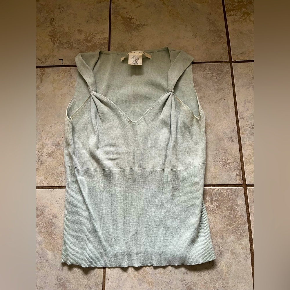 Women's Sleeveless Top in Light Green